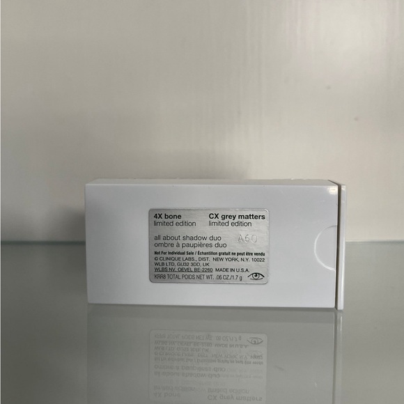 Clinique Cosmetic Bag w Product NEW - Picture 5 of 8